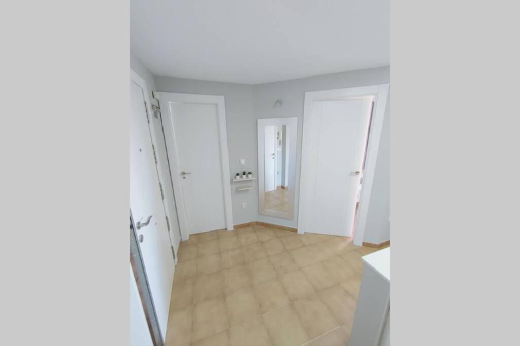 Апартаменты Apartament For Rent - Evamar Бенидорм Экстерьер фото